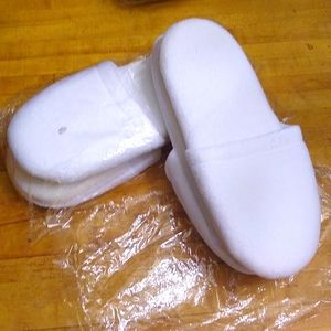 2pr. Luxury Slippers